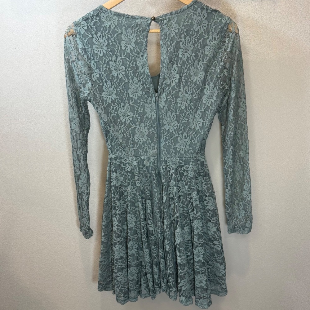 Rewind Sage Green Floral Lace Long Sleeve Skater Mini Dress XS 0303 - Picture 3 of 6
